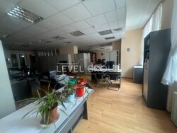 Продаж окреемостоячої офісної будівлі в історичному центрі Києва фото 9 Продаж окреемостоячої офісної будівлі в історичному центрі Києва фото 9