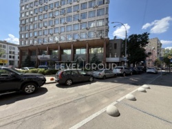 Продаж окреемостоячої офісної будівлі в історичному центрі Києва фото 8 Продаж окреемостоячої офісної будівлі в історичному центрі Києва фото 8