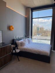 ������ ������������ ��������� 642 ��.� � �� Boston �� ������� ���� 6