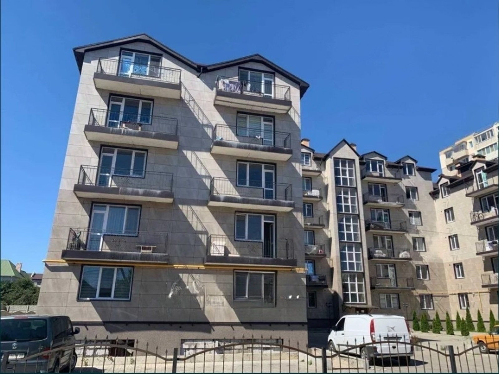 ПРОДАЖА КОММЕРЧЕСКОГО ПОМЕЩЕНИЯ В ЖК 'ЛОНДОН' фото 1 ПРОДАЖА КОММЕРЧЕСКОГО ПОМЕЩЕНИЯ В ЖК 'ЛОНДОН' фото 1