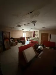 Продаж комерційного приміщення біля старого автовокзалу фото 2 Продаж комерційного приміщення біля старого автовокзалу фото 2