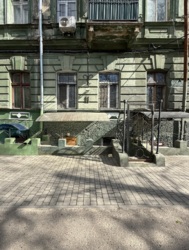 Пропонується до продажу цікаве приміщення у самому серці історичного центру Одеси — по вул. Ольгіївська 15. фото 2 Пропонується до продажу цікаве приміщення у самому серці історичного центру Одеси — по вул. Ольгіївська 15. фото 2