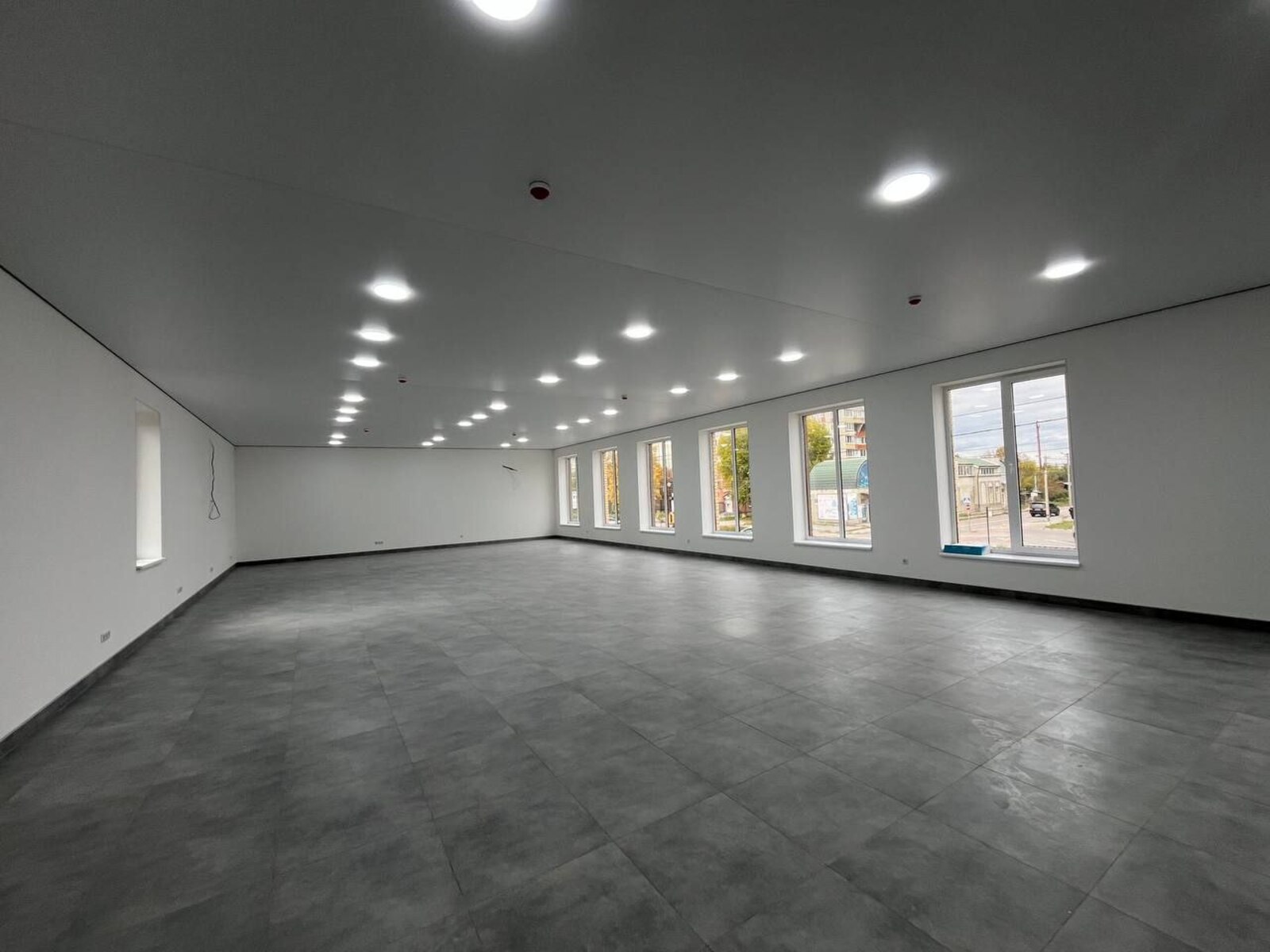 Продаж комерційного приміщення фото 1 Продаж комерційного приміщення фото 1