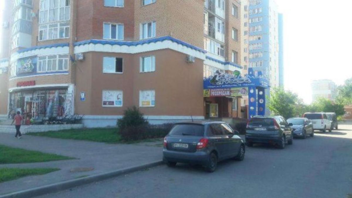 Магазин расположен на первой линии, по проспекту Мира фото 1 Магазин расположен на первой линии, по проспекту Мира фото 1