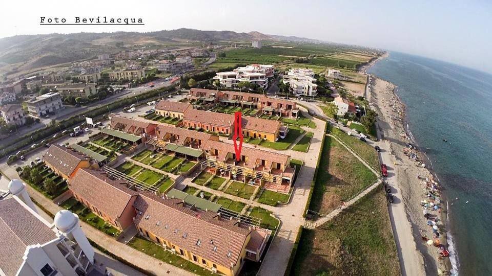 Iталiя, Калабрія Таунхаус 120м2. Три спальнi кімнати, велике патіо, тераса фото 1 Iталiя, Калабрія Таунхаус 120м2. Три спальнi кімнати, велике патіо, тераса фото 1