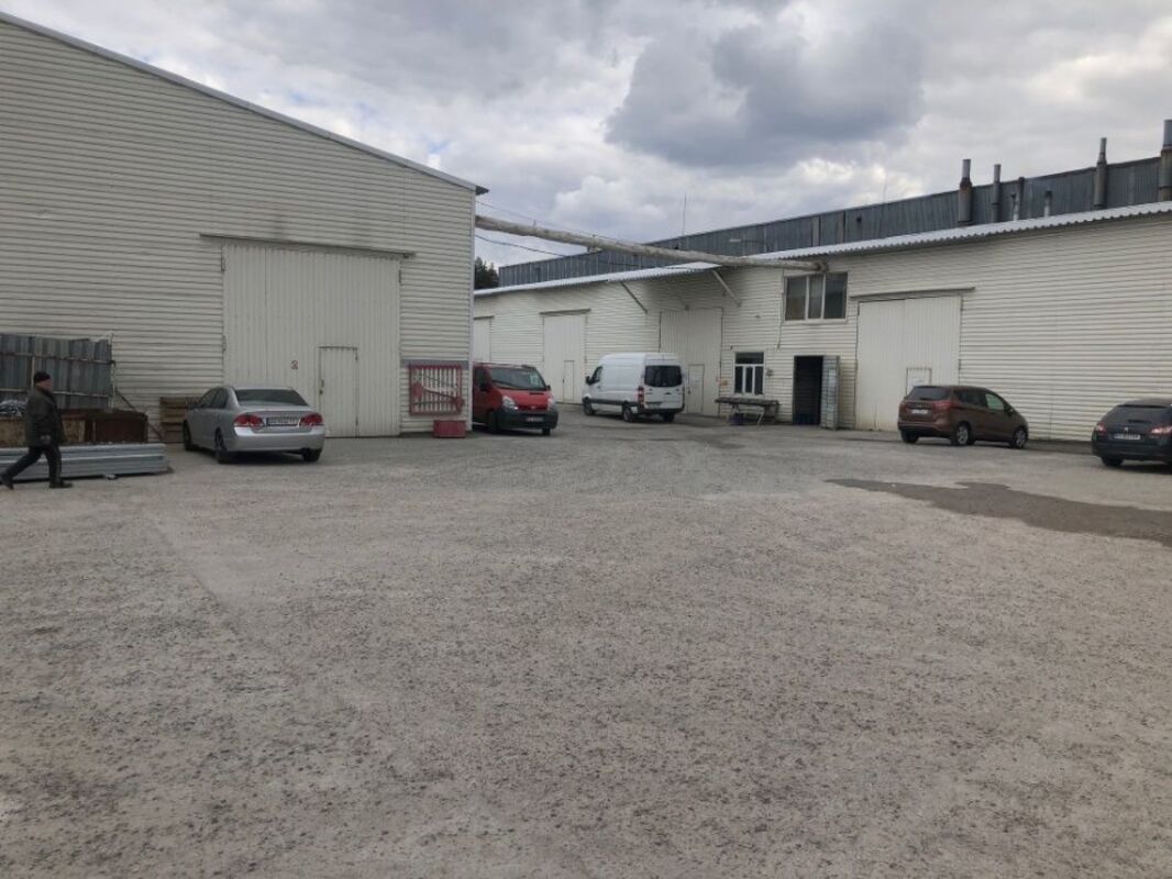 Продажа склада 200 м2. возле метро. фото 1 Продажа склада 200 м2. возле метро. фото 1