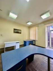 Продається офіс у самому Центрі Харкова! вул. Сумська, неподалік станції метро Університет. фото 4 Продається офіс у самому Центрі Харкова! вул. Сумська, неподалік станції метро Університет. фото 4