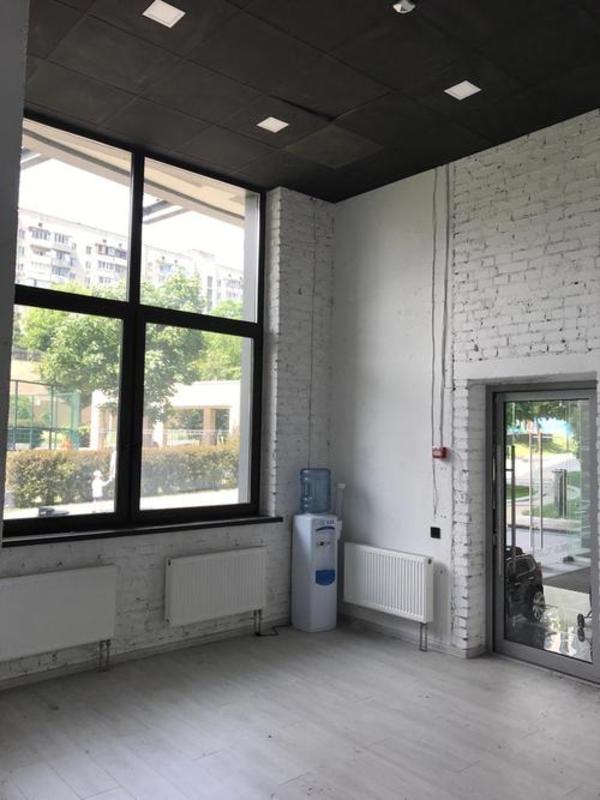 Нежилое помещение H=4, 5м Park Avenue Парк Авеню Голосеевский просп.60 фото 1 Нежилое помещение H=4, 5м Park Avenue Парк Авеню Голосеевский просп.60 фото 1