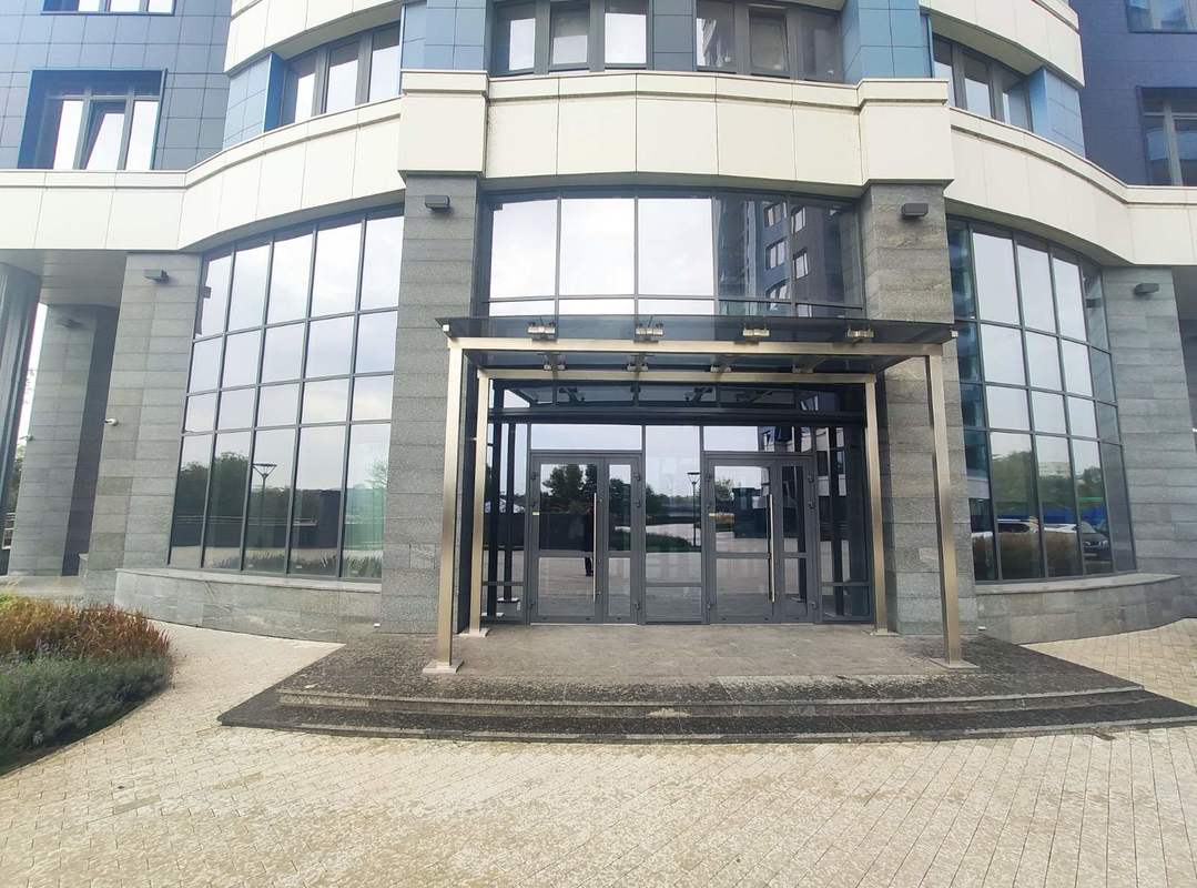 Нежитлове приміщення ЖК 'Сонячна рівєра' на Лівобережці 550 м2 фото 1 Нежитлове приміщення ЖК 'Сонячна рівєра' на Лівобережці 550 м2 фото 1