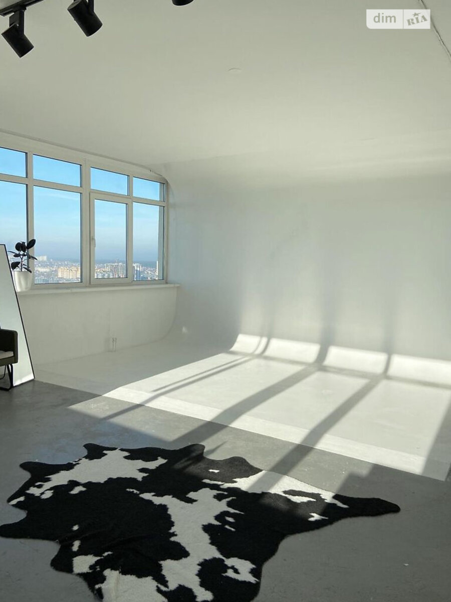 Продаж фотостудії в ЖК Столичні каштани фото 1 Продаж фотостудії в ЖК Столичні каштани фото 1