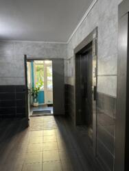 Продаж світлого і просторого офісу на вулиці Ломоносова фото 2 Продаж світлого і просторого офісу на вулиці Ломоносова фото 2