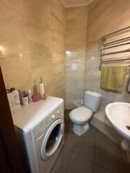 Продаж світлого і просторого офісу на вулиці Ломоносова фото 7 Продаж світлого і просторого офісу на вулиці Ломоносова фото 7