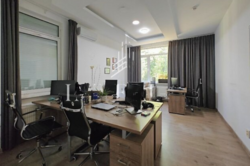 Продаж офісного приміщення 421 кв. м. на 1 поверсі на вул. Олени Теліги 5Б, триповерхова будівля фото 4 Продаж офісного приміщення 421 кв. м. на 1 поверсі на вул. Олени Теліги 5Б, триповерхова будівля фото 4