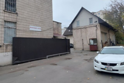 Продаж окремо стоячої 2-х поверхової адміністративної будівлі площею 1940 кв. м фото 5 Продаж окремо стоячої 2-х поверхової адміністративної будівлі площею 1940 кв. м фото 5