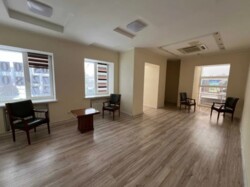 ������ ��������� 476 �2/ ��. ����� ��������� 3/ ������� ����/ �. ��. ����������� 400 � ���� 5