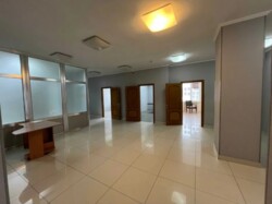 ������ ��������� 476 �2/ ��. ����� ��������� 3/ ������� ����/ �. ��. ����������� 400 � ���� 6