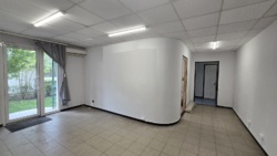 Продам нежилое помещение под офис, магазин, банк. Ак. Королева фото 2 Продам нежилое помещение под офис, магазин, банк. Ак. Королева фото 2