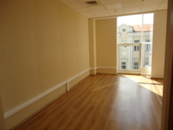 Продаються офісні приміщення 924 кв.м. Самий центр. Ремонт фото 16 Продаються офісні приміщення 924 кв.м. Самий центр. Ремонт фото 16