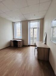 Продаж офісного приміщення, площа 16.6 кв.м. Центр міста. Ремонт. фото 5 Продаж офісного приміщення, площа 16.6 кв.м. Центр міста. Ремонт. фото 5