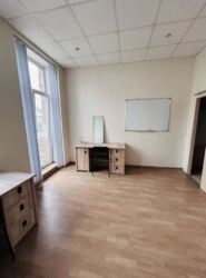 Продаж офісного приміщення, площа 16.6 кв.м. Центр міста. Ремонт. фото 6 Продаж офісного приміщення, площа 16.6 кв.м. Центр міста. Ремонт. фото 6