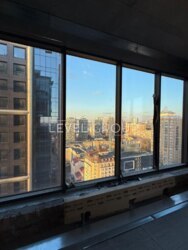 ������ ������ ��������� 950m2 �� Metropole ���. �������������� 20 ���� 17