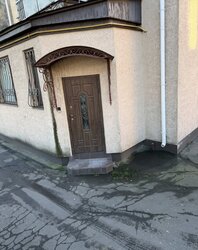 Офісне приміщення з ремонтом, усіма меблями, високими стелями у самому центрі міста. фото 1 Офісне приміщення з ремонтом, усіма меблями, високими стелями у самому центрі міста. фото 1