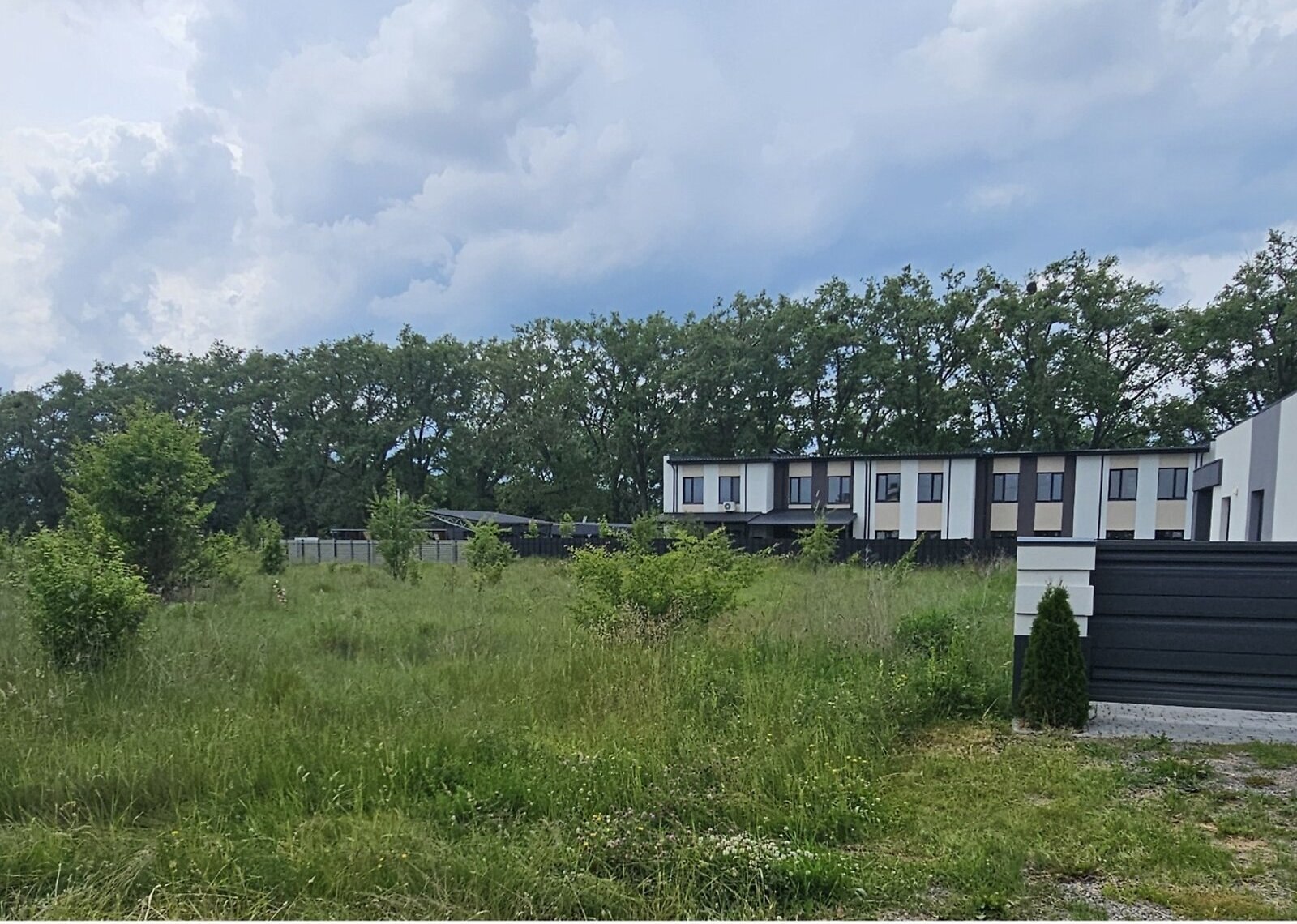 Продаж земельної ділянки під житлову забудову фото 1 Продаж земельної ділянки під житлову забудову фото 1