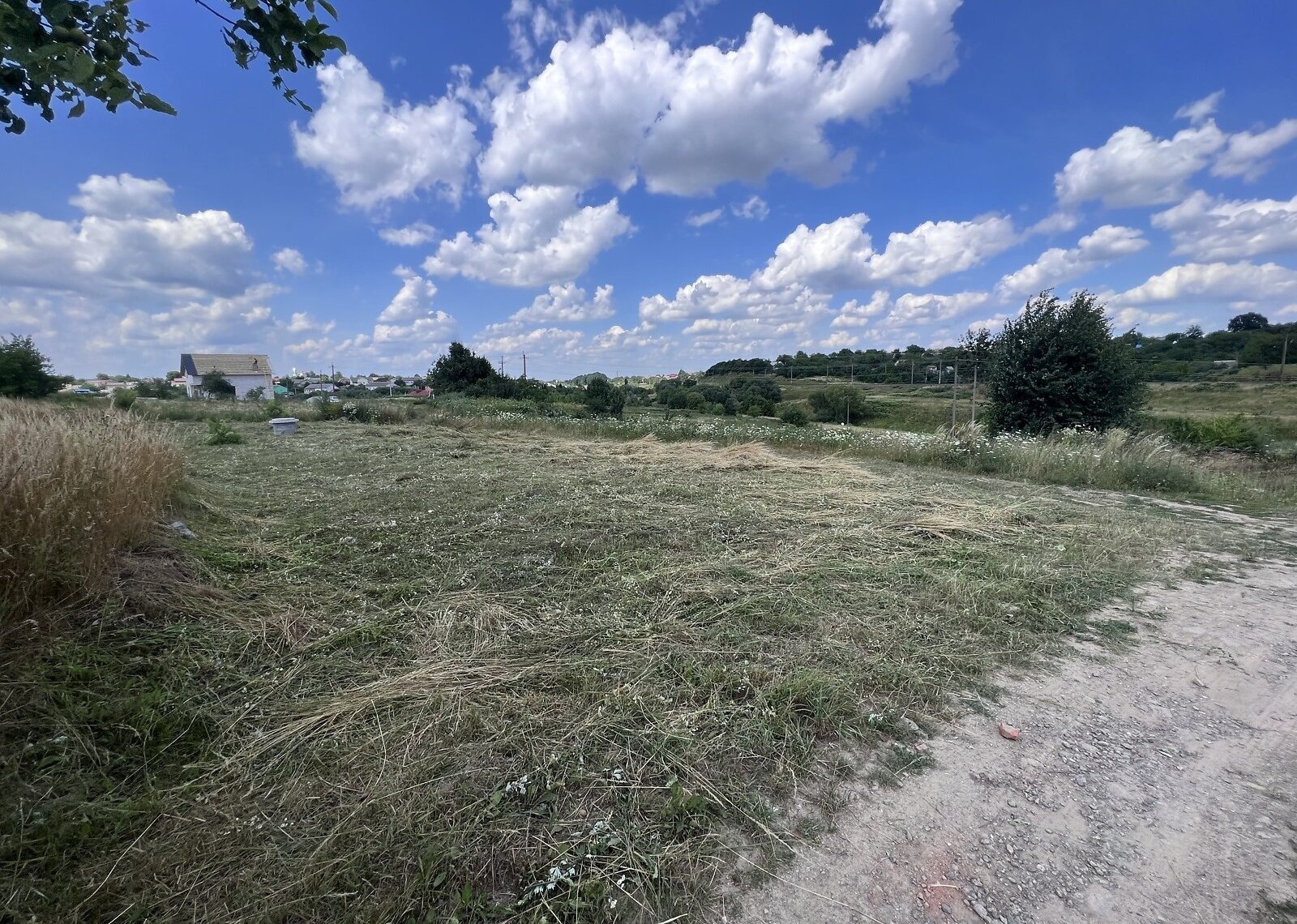 Продаж земельної ділянки під житлову забудову фото 1 Продаж земельної ділянки під житлову забудову фото 1
