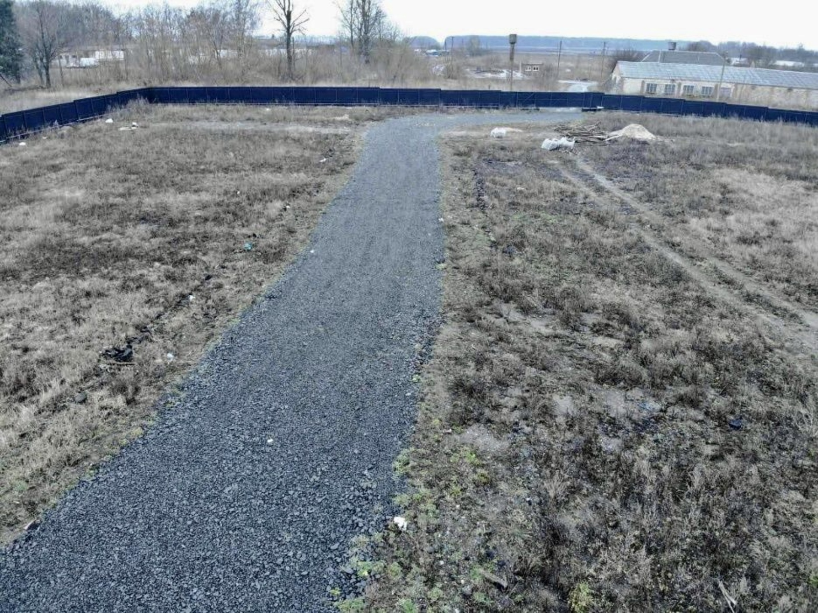 Продам земельну ділянку комерційного призначення в с. Писарівка фото 1 Продам земельну ділянку комерційного призначення в с. Писарівка фото 1