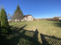 Продається земельна ділянка комерційного призначення в центрі села! фото 7 Продається земельна ділянка комерційного призначення в центрі села! фото 7