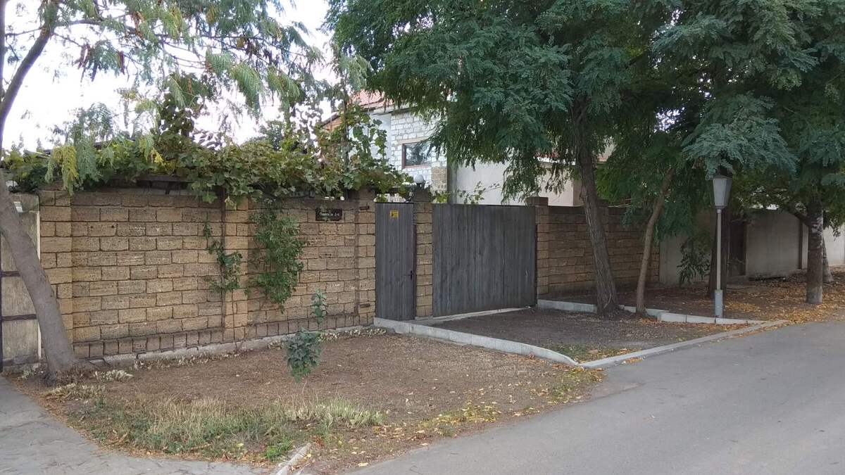 Участок на Одесской в Черноморске с летним домиком фото 1 Участок на Одесской в Черноморске с летним домиком фото 1