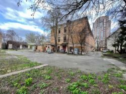 Продаж ділянки в центрі Києва фото 5 Продаж ділянки в центрі Києва фото 5