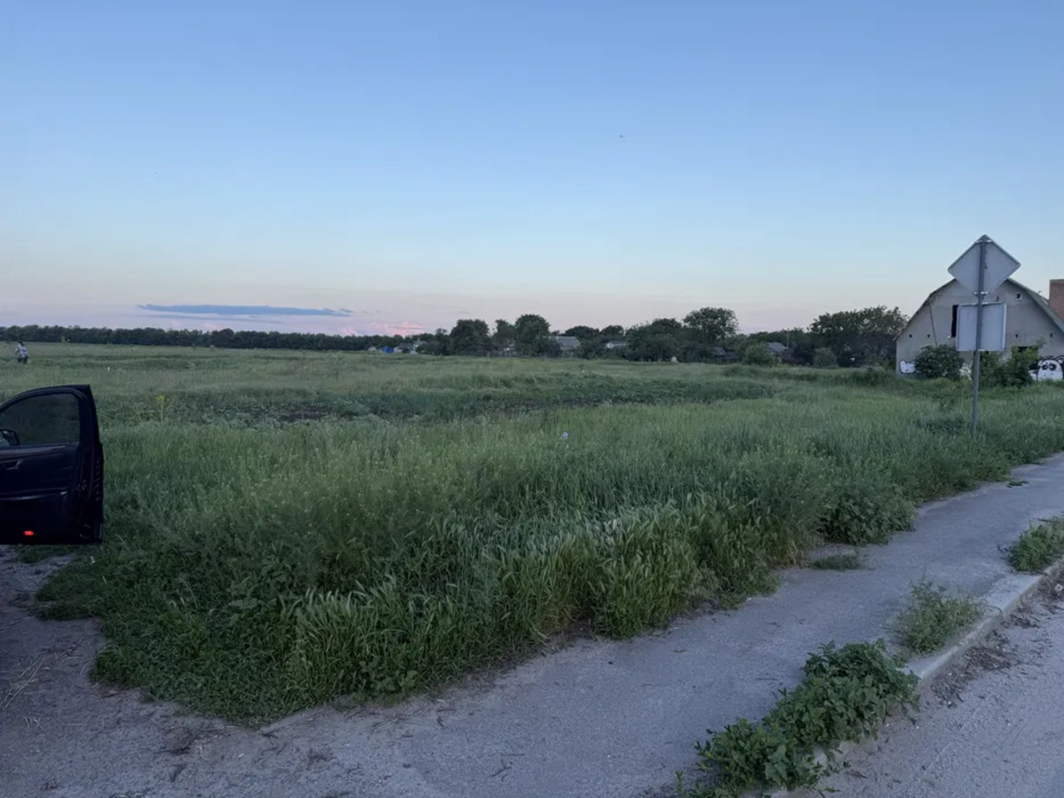 Продам земельну ділянку 2 гектара,в місті,участок. фото 1 Продам земельну ділянку 2 гектара,в місті,участок. фото 1