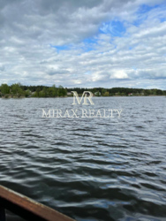   4,8       - 8 000 $  3