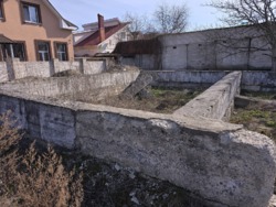 Ділянка на Богунії, район кар'єру з фундаментом фото 1 Ділянка на Богунії, район кар'єру з фундаментом фото 1