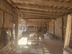 Ділянка з інфраструктурою: склади, свердловина, пілорама, асфальт. Ідеально для бізнесу. фото 4 Ділянка з інфраструктурою: склади, свердловина, пілорама, асфальт. Ідеально для бізнесу. фото 4