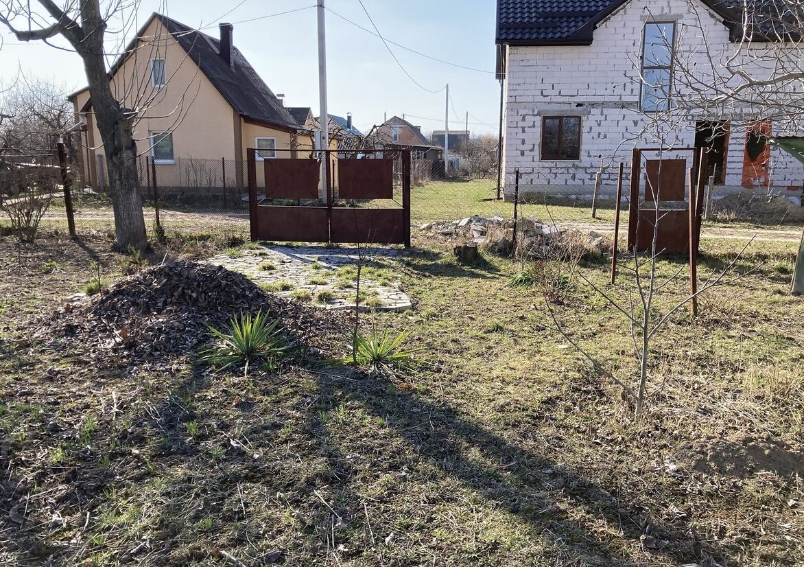 Продаж земельної ділянки під житлову забудову на вул. Черешнева, площа 6 соток фото 1 Продаж земельної ділянки під житлову забудову на вул. Черешнева, площа 6 соток фото 1