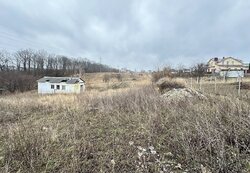 Продаж земельної ділянки під житлову забудову на вул. Івасюка, площа 10 соток фото 4 Продаж земельної ділянки під житлову забудову на вул. Івасюка, площа 10 соток фото 4