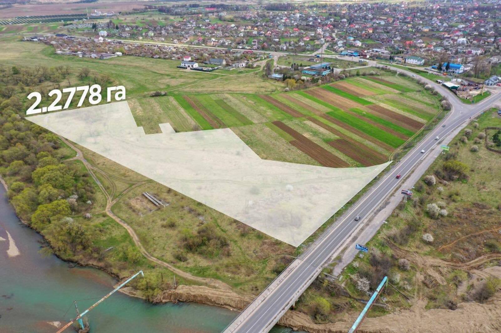 Велика земельна ділянка під будівництво фото 1 Велика земельна ділянка під будівництво фото 1
