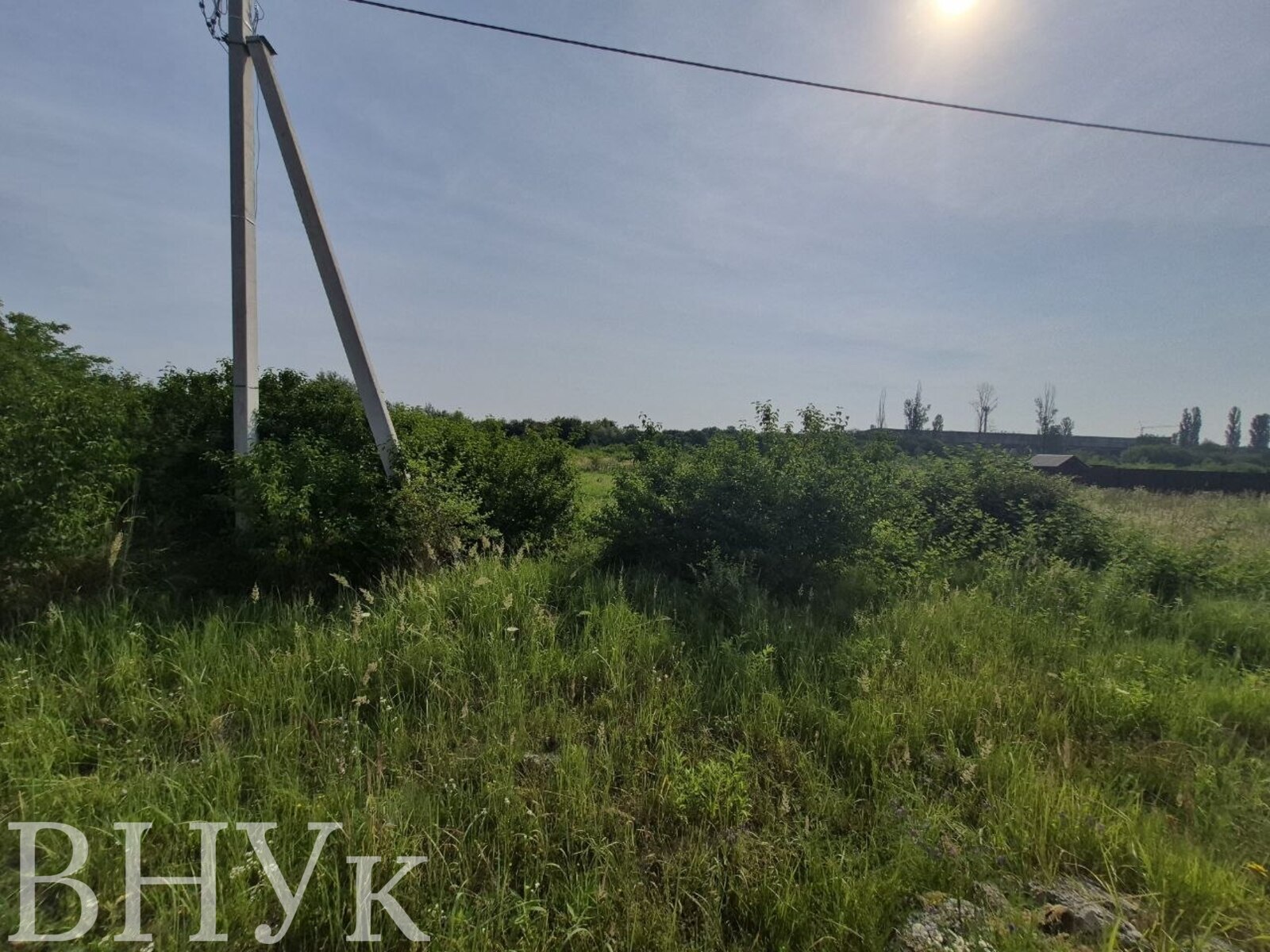 Продається зімельна ділянка біля магазина Ківі фото 1 Продається зімельна ділянка біля магазина Ківі фото 1
