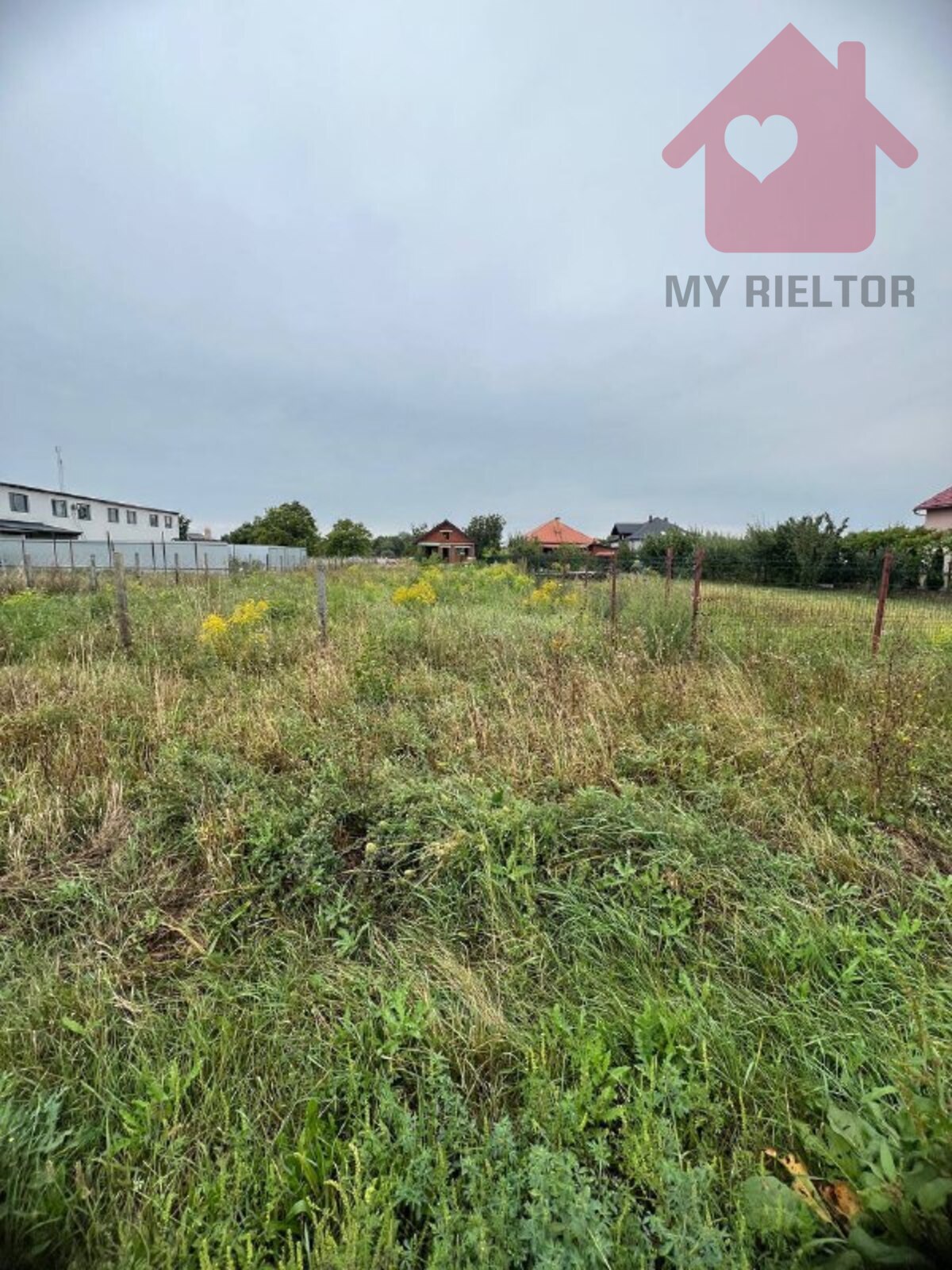 Продається чудова ділянка в с.Сторожниця фото 1 Продається чудова ділянка в с.Сторожниця фото 1