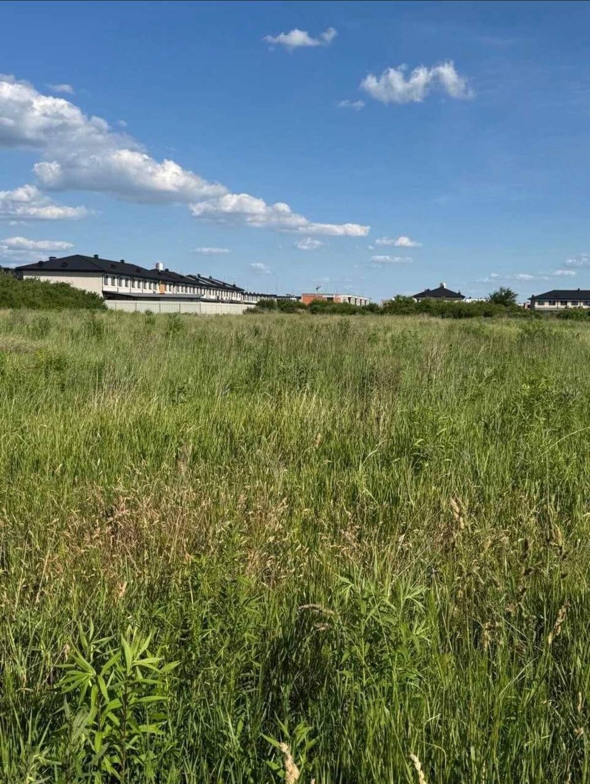 Продаж земельної ділянки у Сторожниці, біля New Village