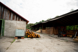 Продаж земельної ділянки з фермою та пилорамою фото 14 Продаж земельної ділянки з фермою та пилорамою фото 14