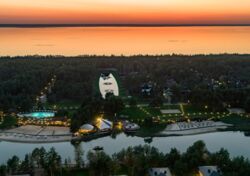   50        Riviera Village  23