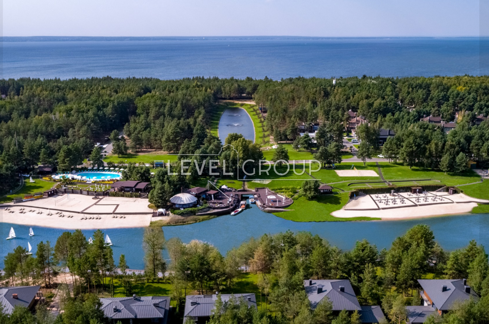   15,43     Riviera Village.  1