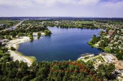 Продаж ділянки під забудову з комунікаціями, лісом та виходом на Блакитне озеро! фото 5 Продаж ділянки під забудову з комунікаціями, лісом та виходом на Блакитне озеро! фото 5