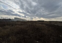 Продаю фасадну земельну ділянку в престижному промисловому районі. фото 1 Продаю фасадну земельну ділянку в престижному промисловому районі. фото 1