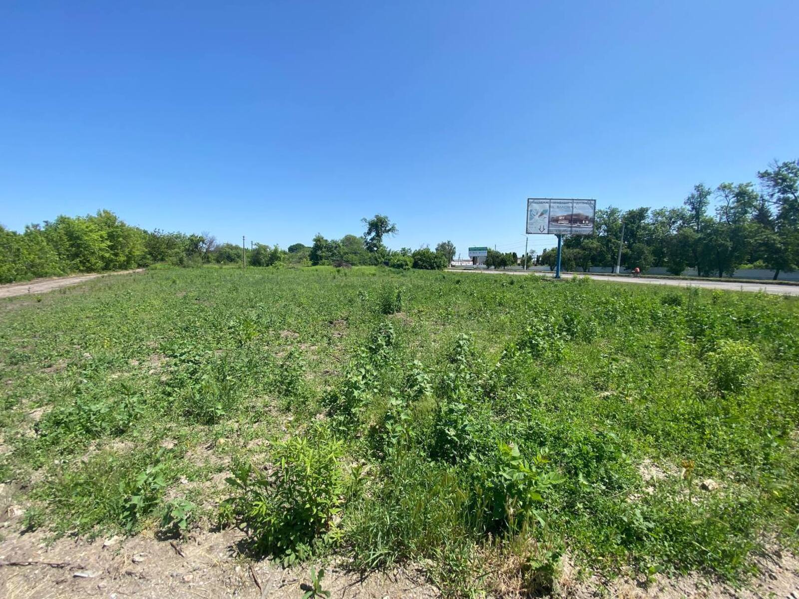 Продаж фасадних 30соток землі по вул. Київська фото 1 Продаж фасадних 30соток землі по вул. Київська фото 1