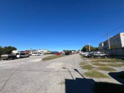 Продаж земельної ділянки 1.12Га в промисловому комплексі на масиві Незалежності. фото 3 Продаж земельної ділянки 1.12Га в промисловому комплексі на масиві Незалежності. фото 3